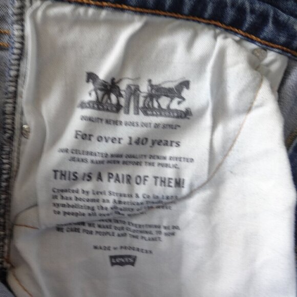 Levi's men's 517 denim jeans size 34 x 34, medium wash, straight leg,cotton, VGC - Picture 7 of 9